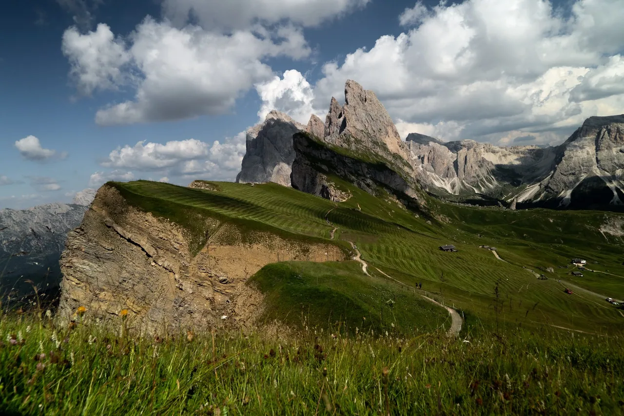 DSC03833-2.jpg